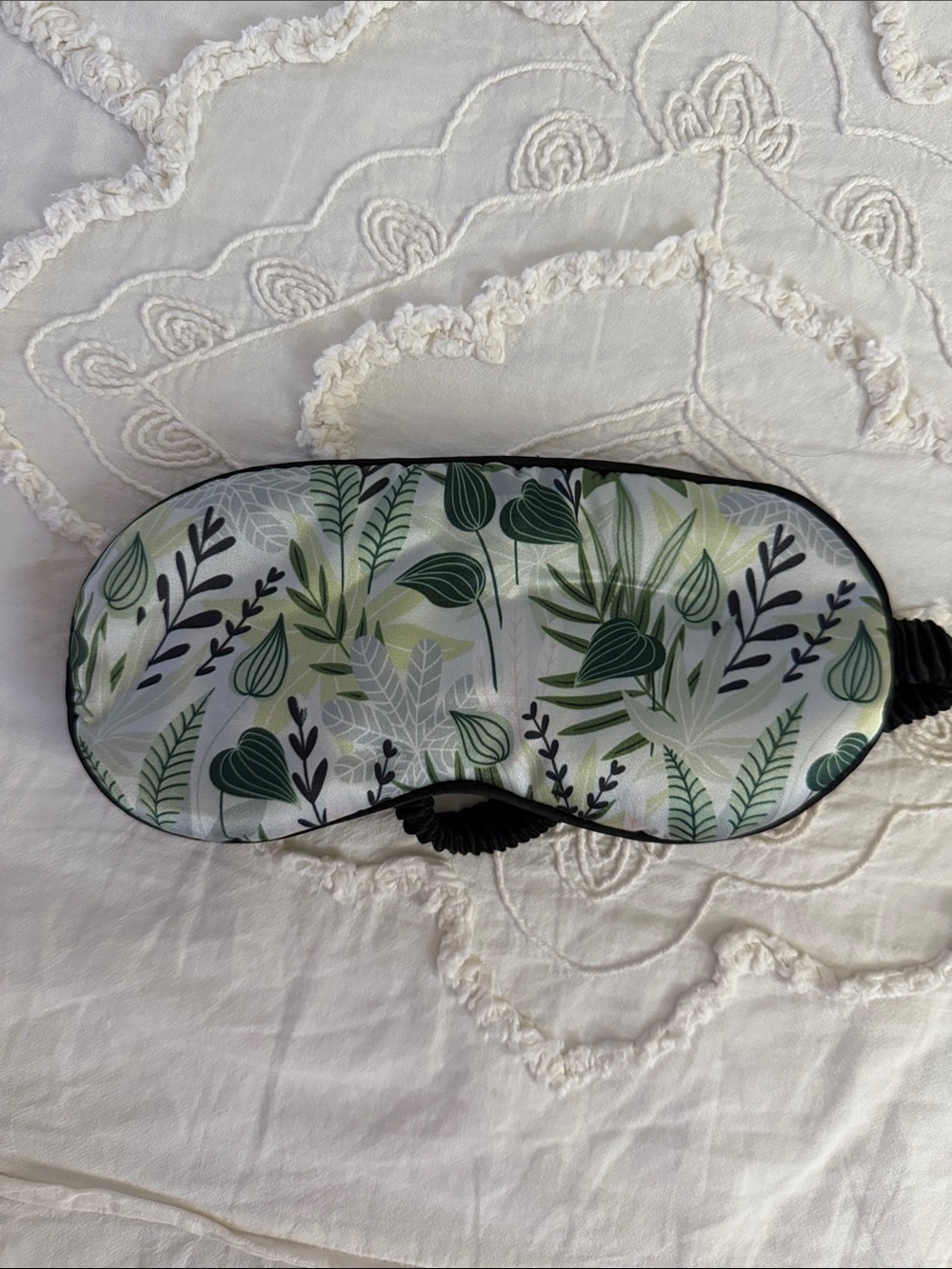 Silky Botanical Green Leaf Sleep Mask - Unbranded